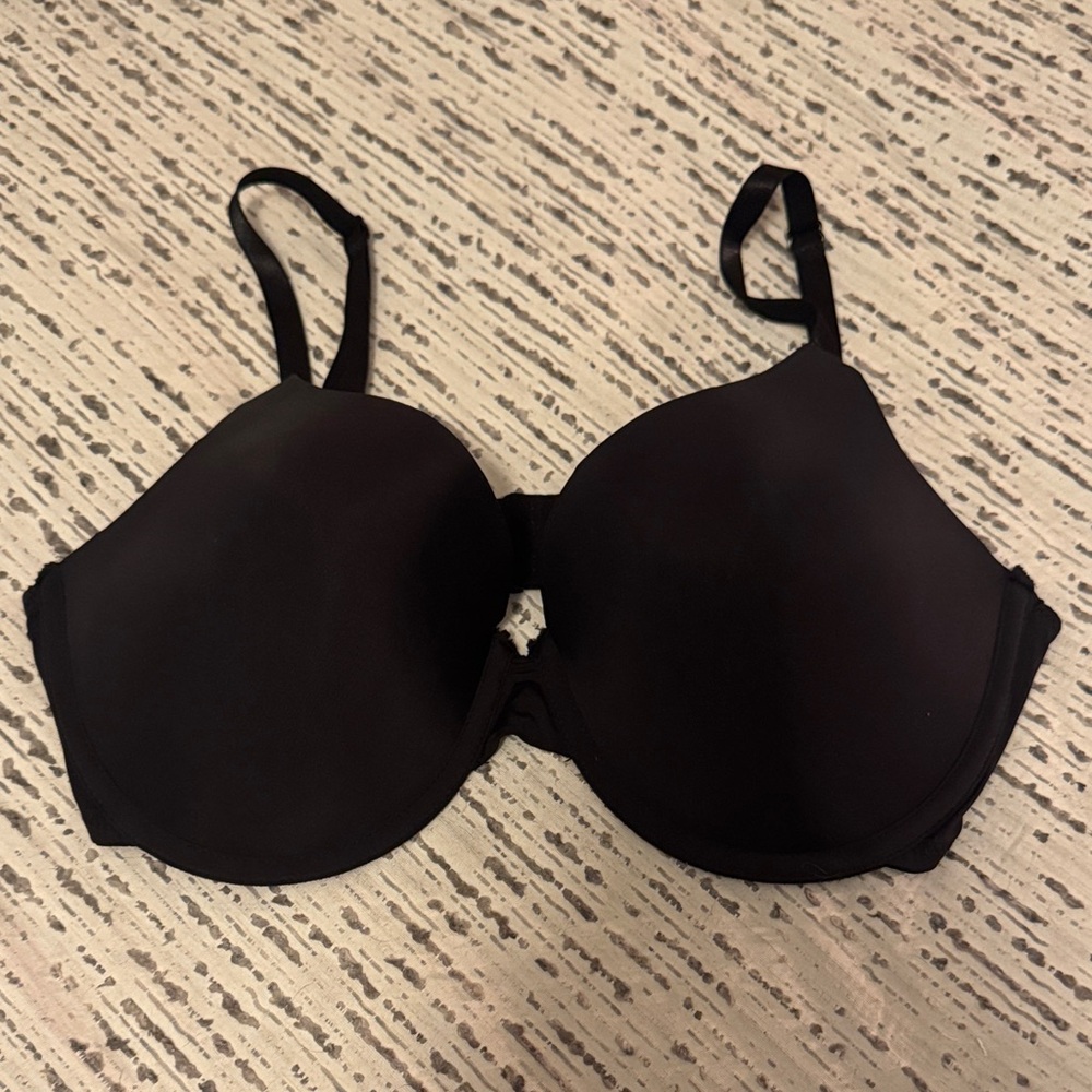 No Boundaries Black Molded T-Shirt Bra